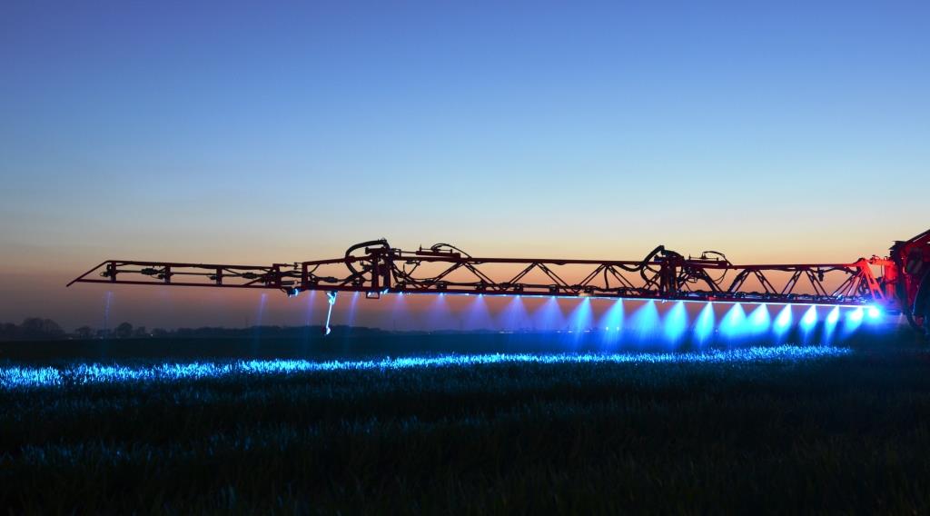 Nocne oświetlenie belki polowej